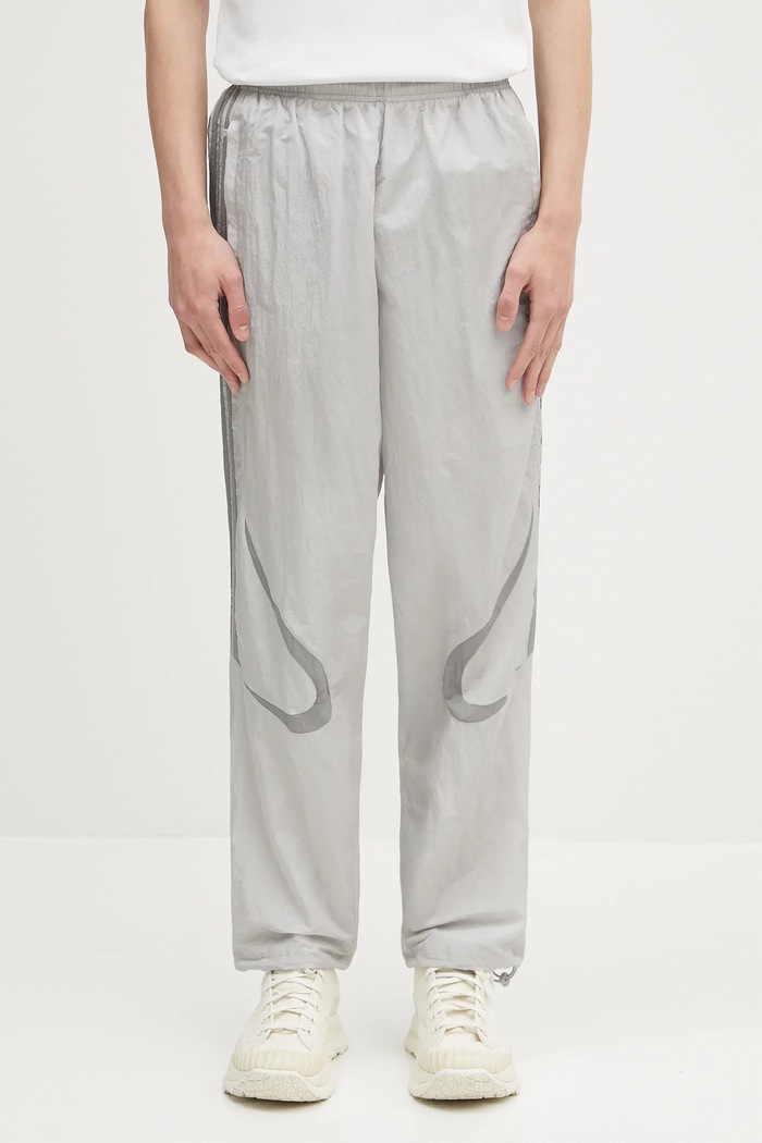 adidas Originals pantaloni tuta applique grigio JP1135