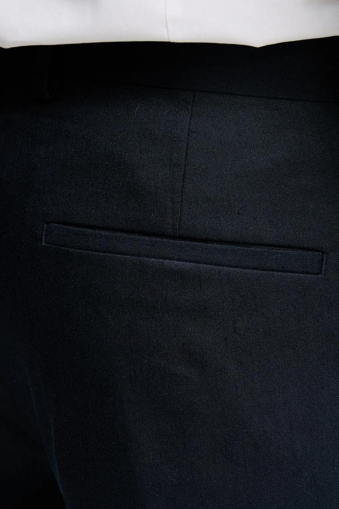 Calvin Klein spodnie z domieszką lnu granatowy K10K114400