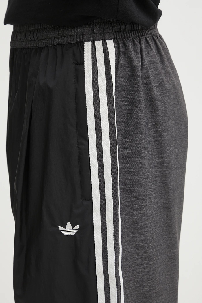 adidas Originals pantaloni de trening Track Pants negru KA3815