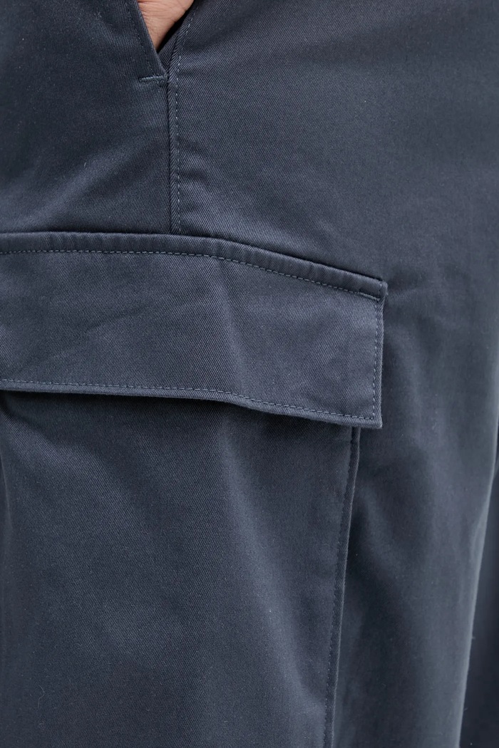 Hlače Calvin Klein Jeans mornarsko plava LV040EM616