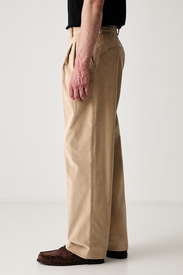 Drôle de Monsieur Le Pantalon Golfeur Corduroy spodnie sztruksowe męskie PERM.BP165.CO156.BG beżowy SS25