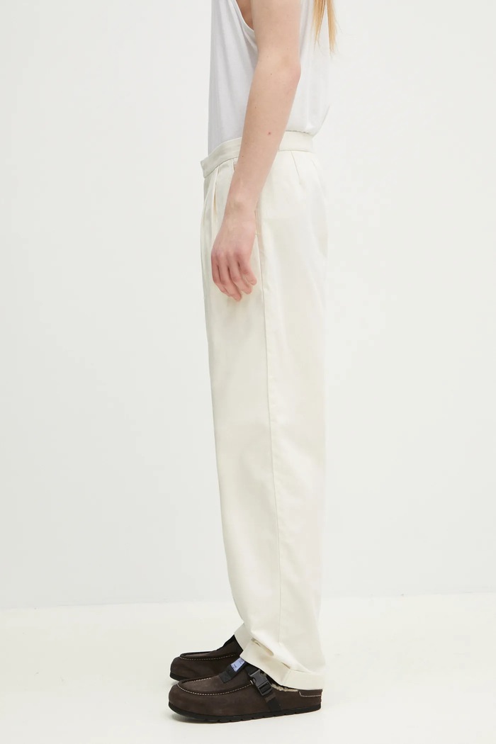 Fred Perry spodnie męskie z bawełną T9128.560 beżowy SS25