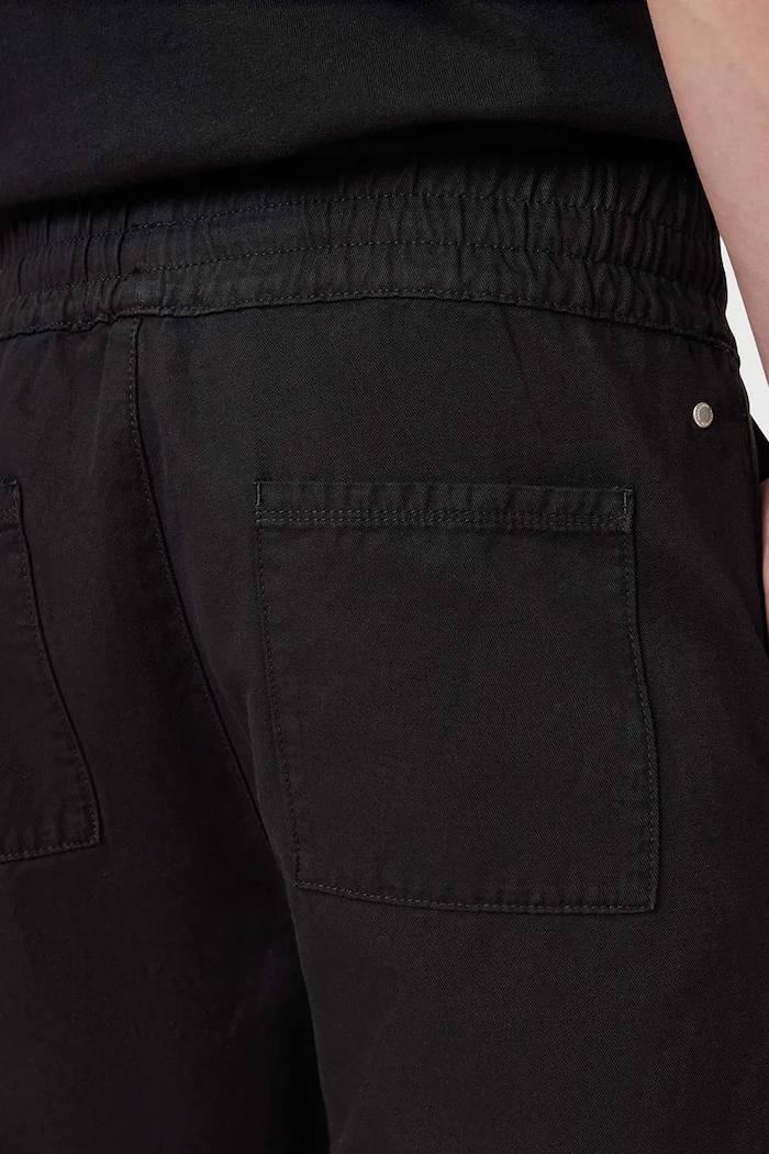 AllSaints spodnie z domieszką lnu HANBURY czarny M038TC