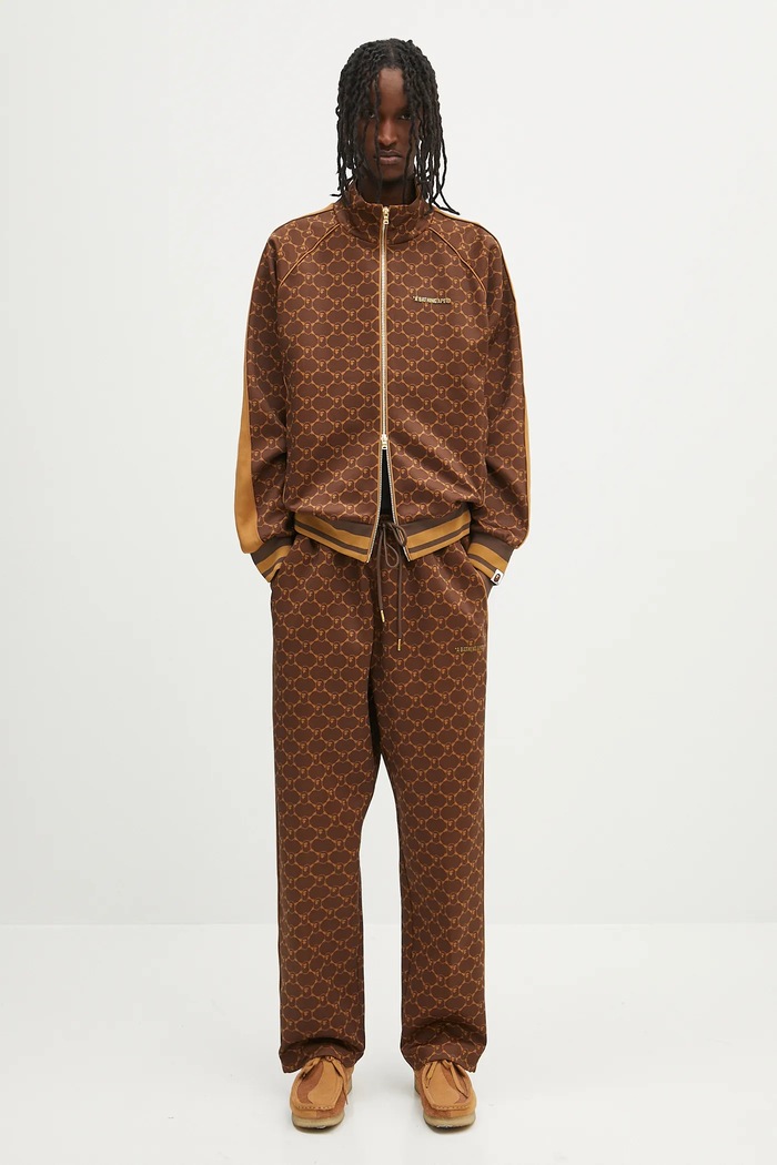 Παντελόνι φόρμας A Bathing Ape College Monogram Relaxed Fit 1L30152311 καφέ