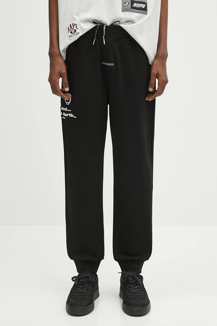 Спортен панталон AAPE Main Sweat изчистен черен AAPPTMB637XXN