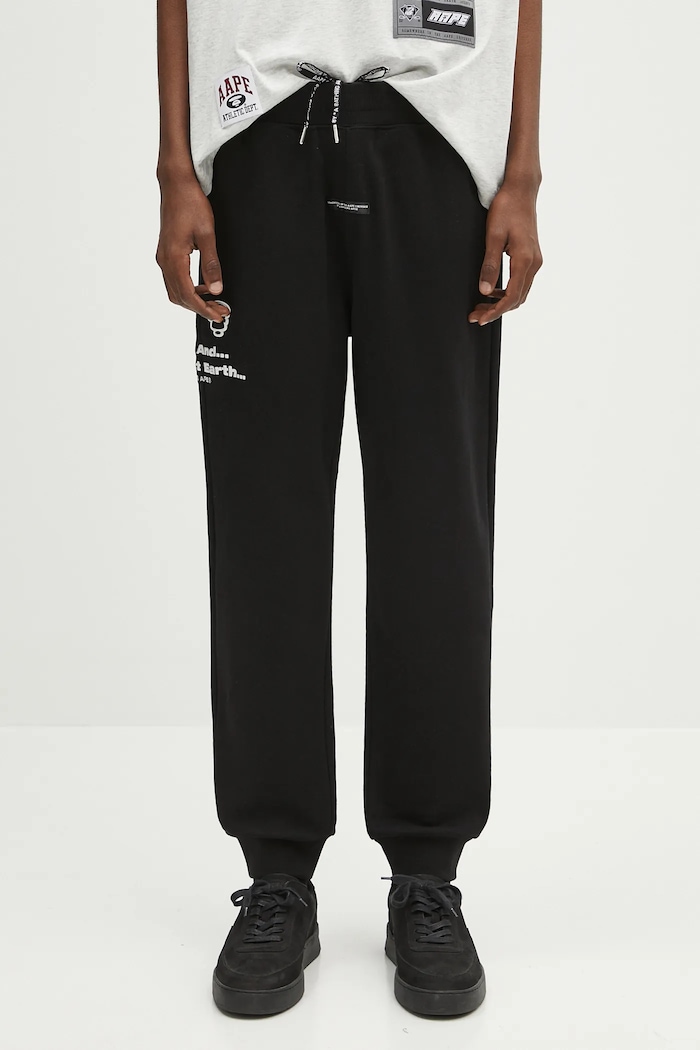 Спортен панталон AAPE Main Sweat изчистен черен AAPPTMB637XXN