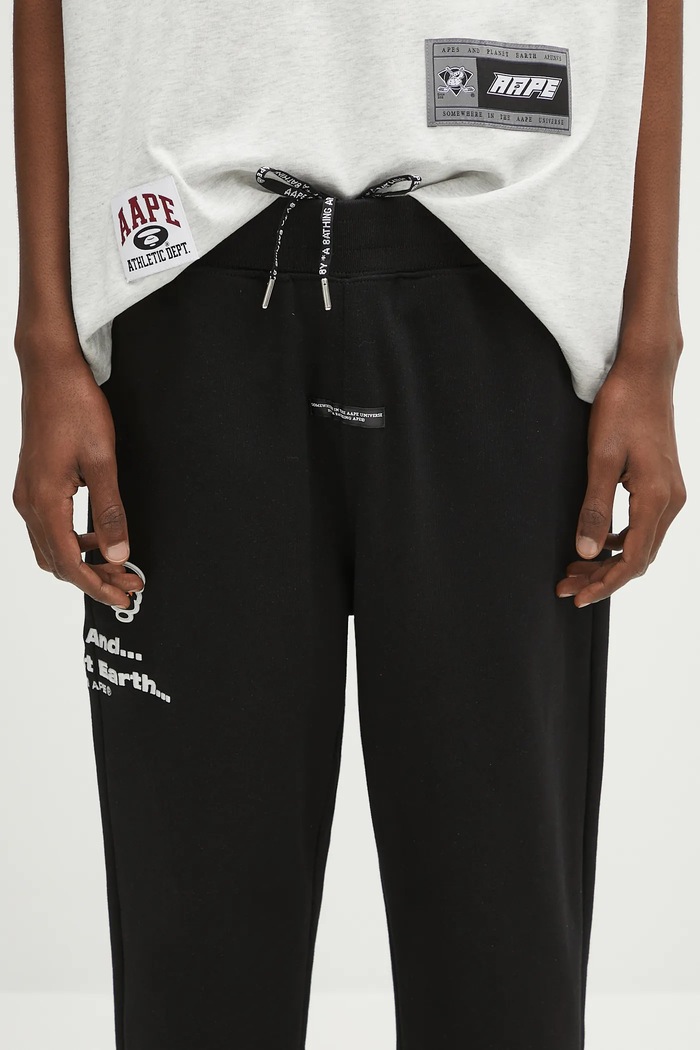 Спортен панталон AAPE Main Sweat черен AAPPTMB637XXN