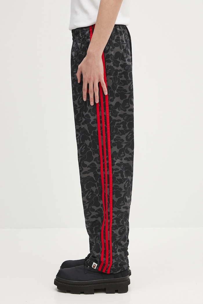 Odzież adidas Originals x BAPE SSTR PACK spodnie dresowe JN7125 czarny