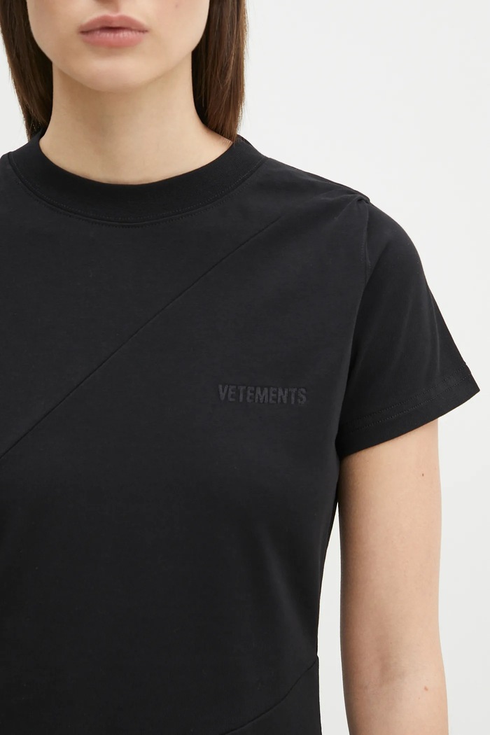 Сукня VETEMENTS Embroidered Logo Twisted Mini WA66DR680B чорний