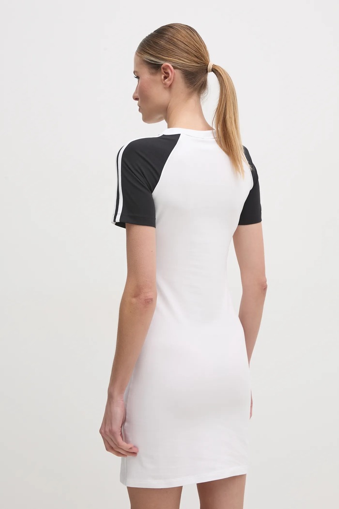 Oblečenie Šaty adidas Originals 3S RAGLAN DRESS JD0837 biela