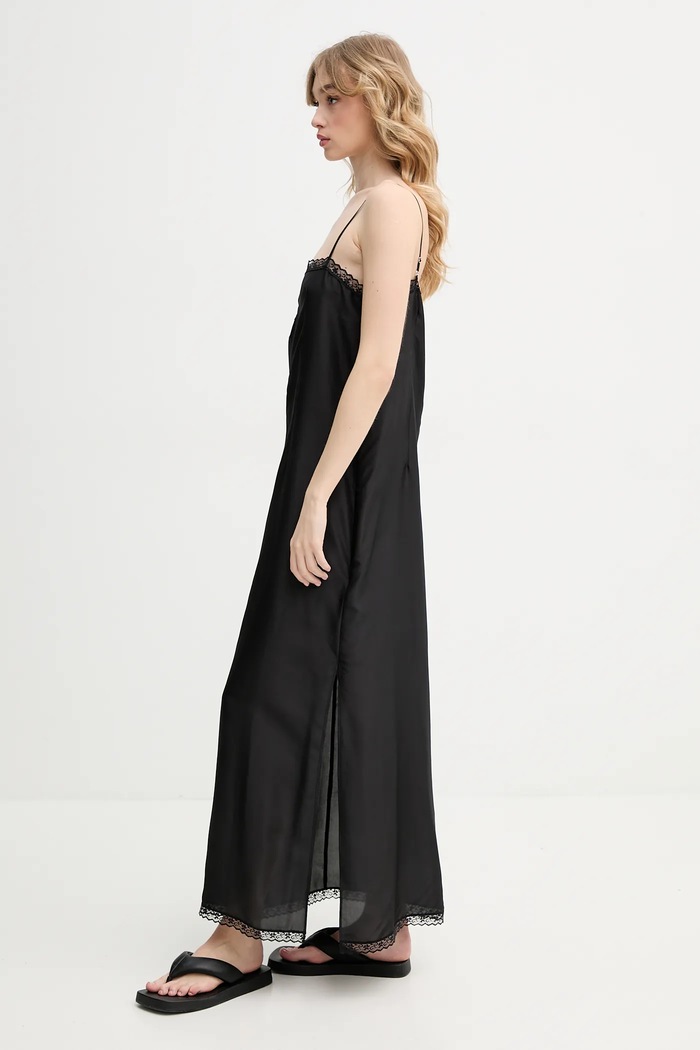 Hodvábne šaty MM6 Maison Margiela S52CT0785.M35244 čierna SS25