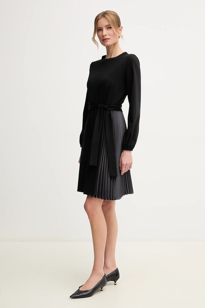 Šaty Weekend Max Mara 2515621061600 černá SS25