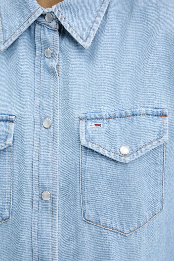Rifľové šaty Tommy Jeans DW0DW20111 modrá