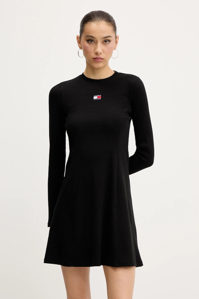 Рокля Tommy Jeans щампа черен DW0DW20666