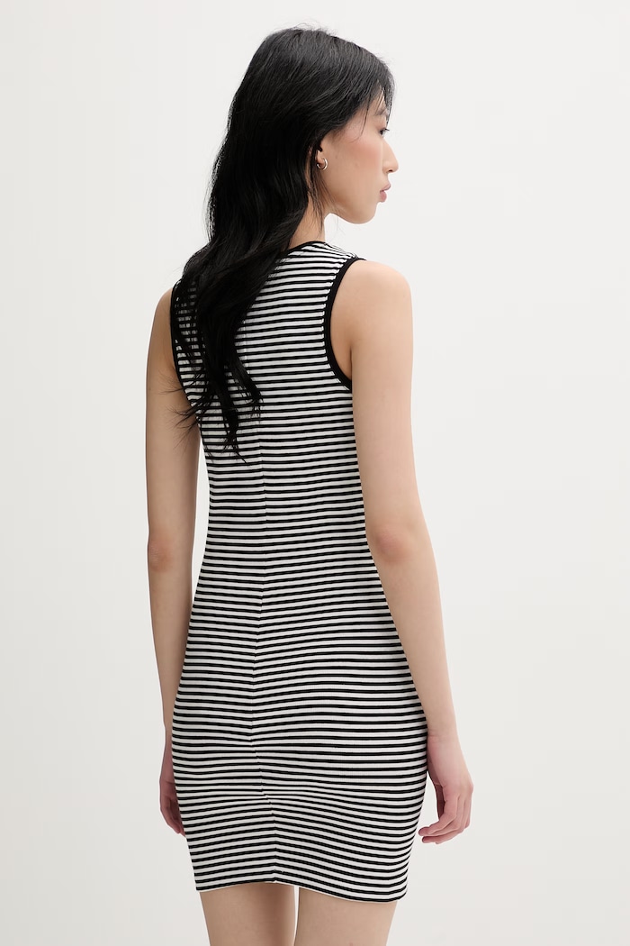 Oblečení Tommy Jeans bodycon šaty bavlněné s elastanem DW0DW20674 černá