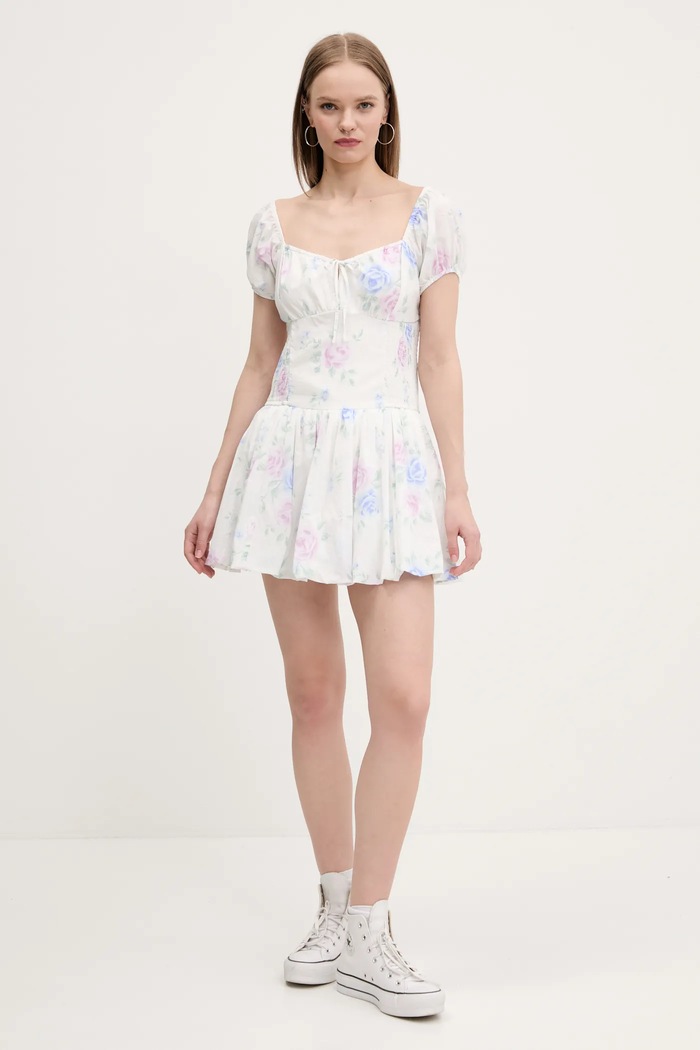 Bavlnené šaty Hollister Co. KI359.5083.109 biela SS25