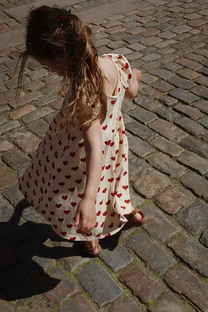 Konges Sløjd sukienka bawełniana dziecięca CLASSIC SS DRESS GOTS KS102546