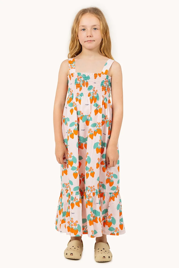 Tinycottons sukienka bawełniana dziecięca STRAWBERRIES WOVEN DRESS różowy SS25.166