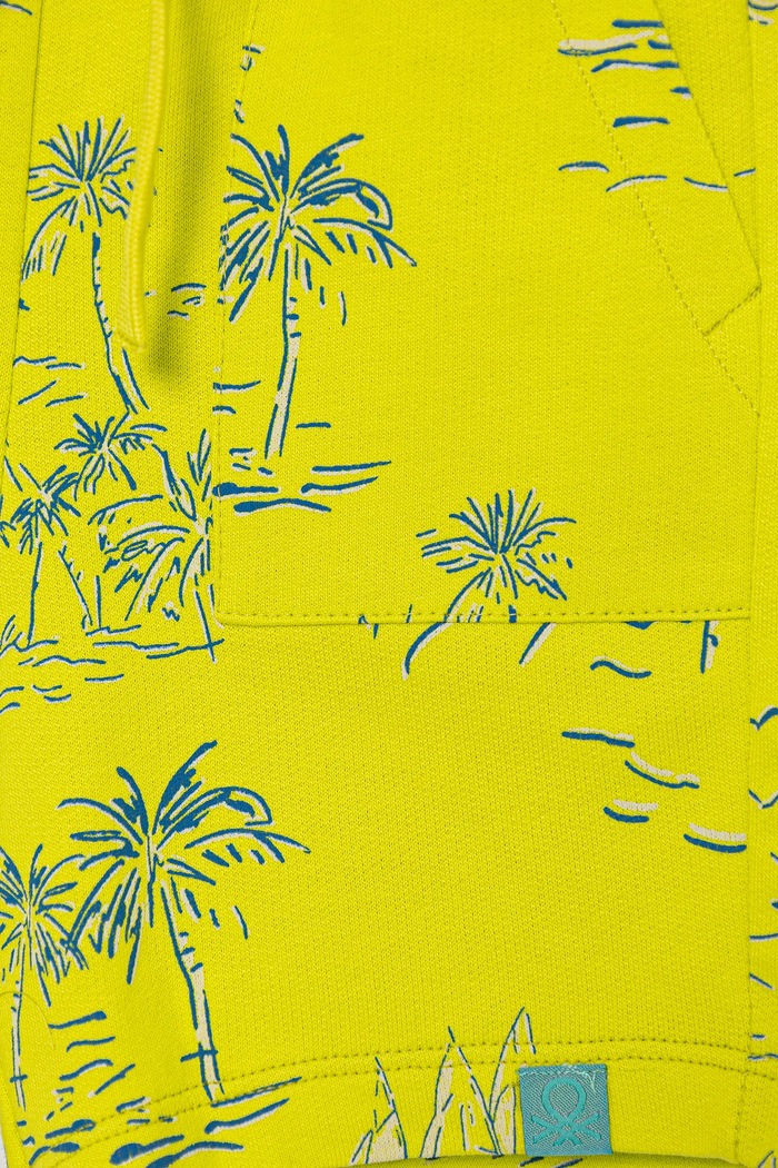 United Colors of Benetton szorty bawełniane dziecięce 32IEG901Y.P.Seasonal zielony SS25