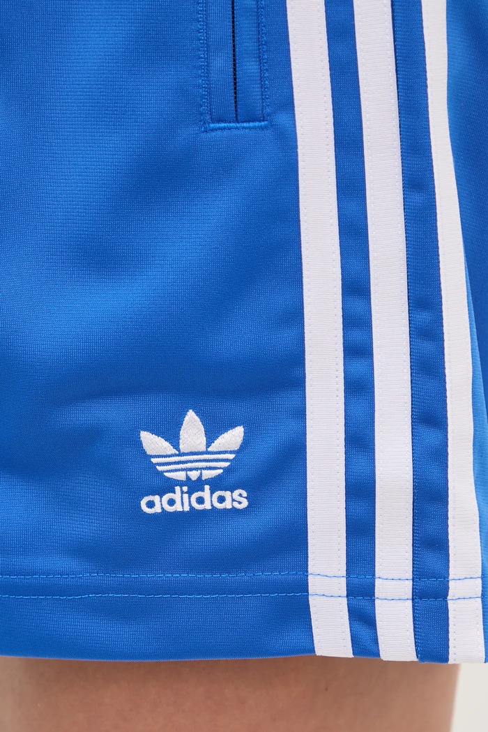 adidas Originals szorty Firebird fioletowy JD0817