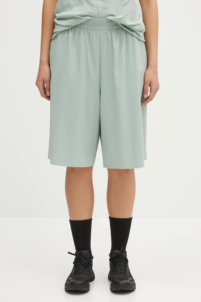 MM6 Maison Margiela pantaloncini tessuto elasticizzato verde S52MU0131.M35417