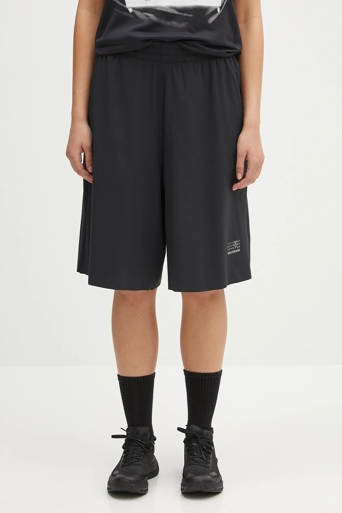 MM6 Maison Margiela pantaloncini tessuto elasticizzato nero S52MU0131.M35417