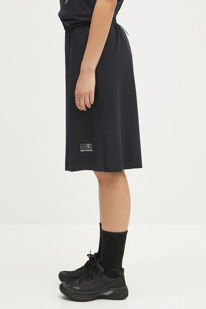 MM6 Maison Margiela pantaloncini S52MU0131.M35417 nero SS25