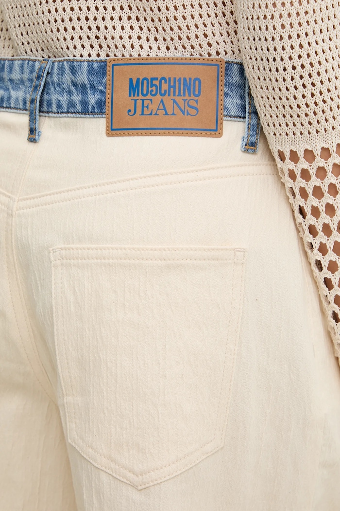 Къс панталон Moschino Jeans 0345.3717 бежов