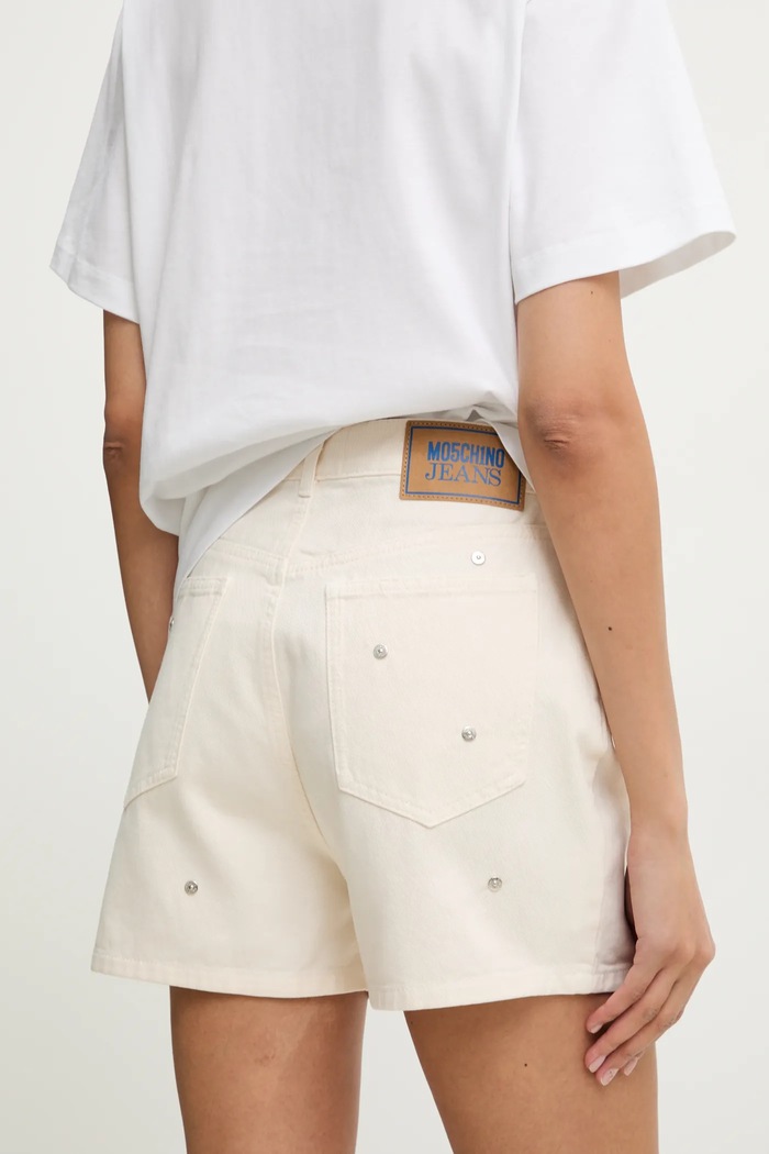 Abbigliamento Moschino Jeans pantaloncini di jeans 0347.3718 beige