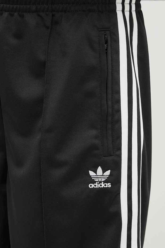 Kratke hlače adidas Originals Firebird crna JD0286