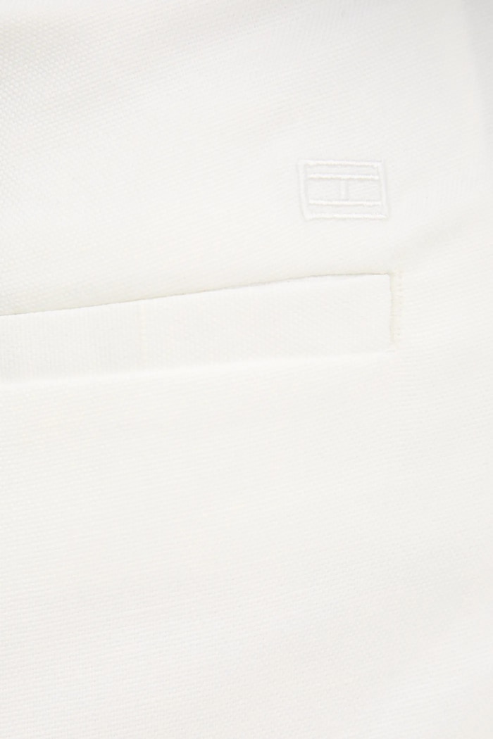 Tommy Hilfiger szorty z domieszką lnu beżowy WW0WW47213