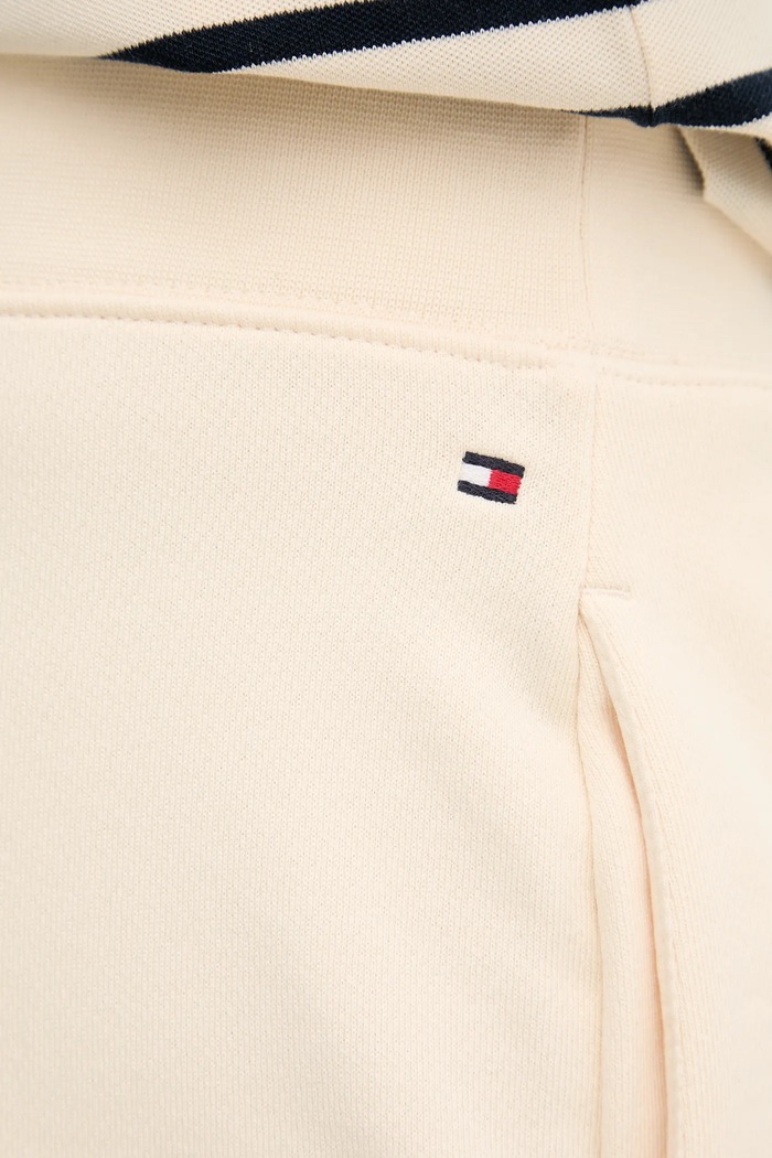 Tommy Hilfiger pantaloni scurți din bumbac bej WW0WW45518
