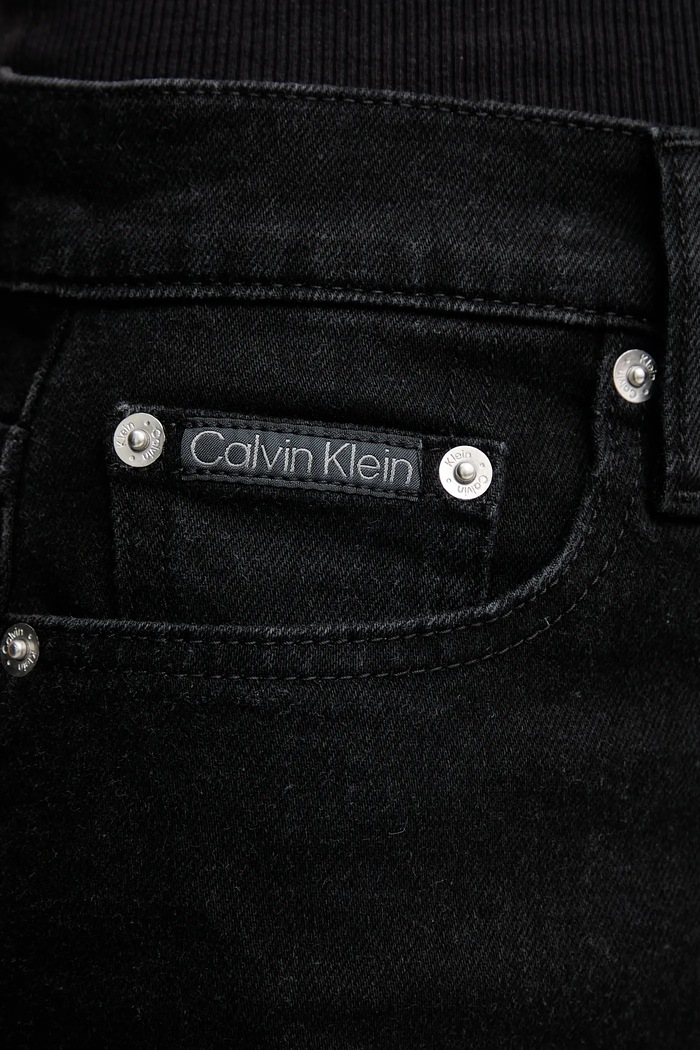 Calvin Klein Jeans szorty jeansowe czarny J20J225154