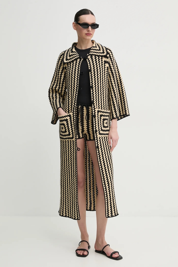 Bombažne kratke hlače By Malene Birger DOR 103073 črna SS25