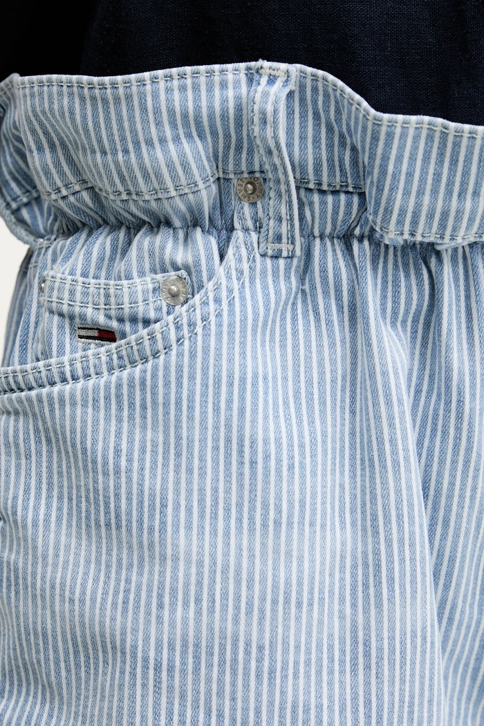 Rifľové krátke nohavice Tommy Jeans DW0DW20085 modrá