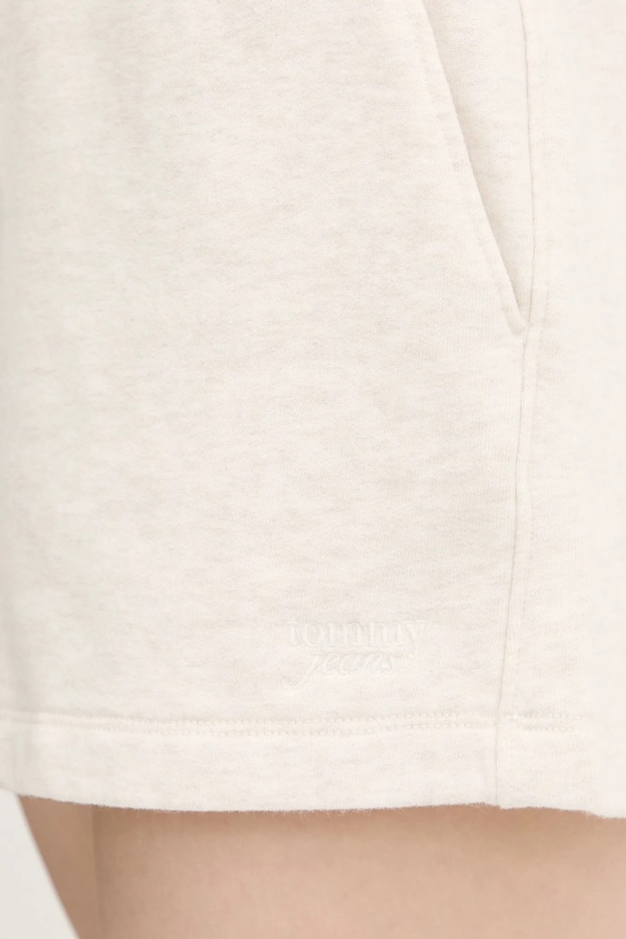 Tommy Jeans szorty bawełniane beżowy DW0DW20353