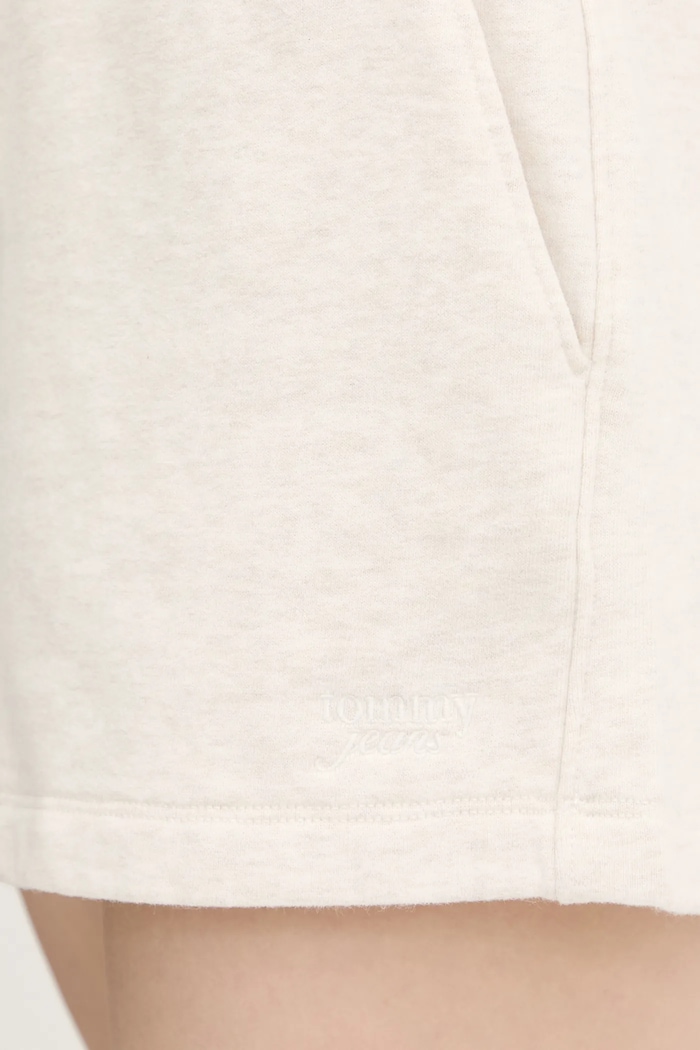 Tommy Jeans szorty bawełniane beżowy DW0DW20353