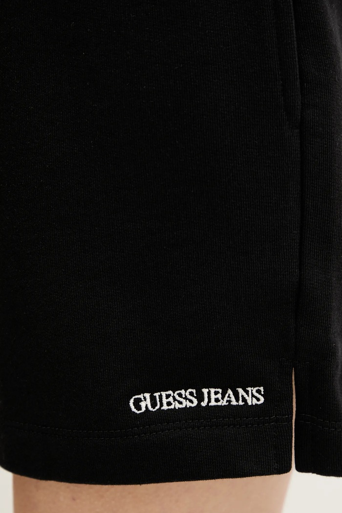 Βαμβακερό σορτσάκι Guess Jeans μαύρο W5GD0O.K68I4