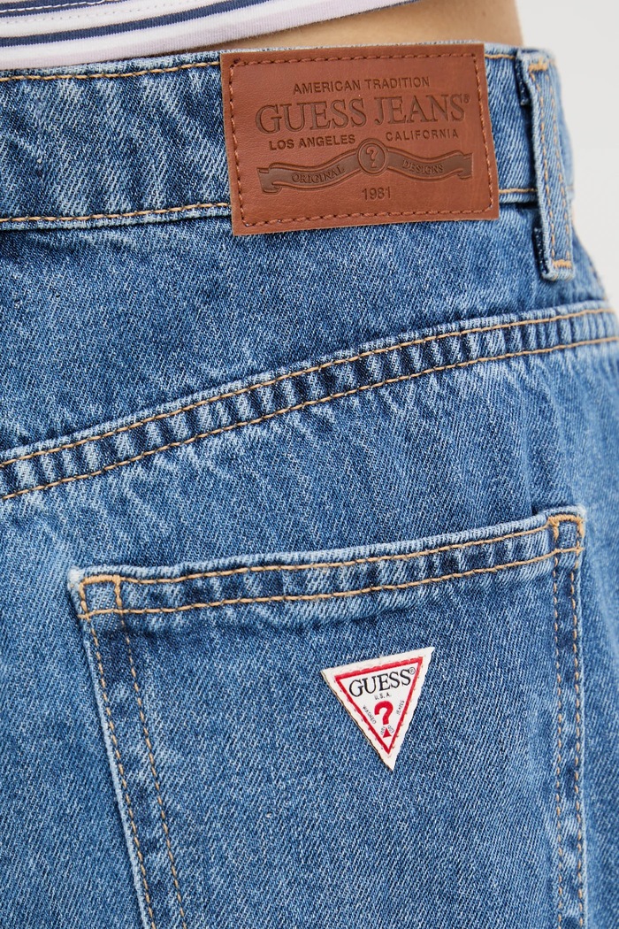 Rifľové krátke nohavice Guess Jeans modrá W5GD0S.D5O13