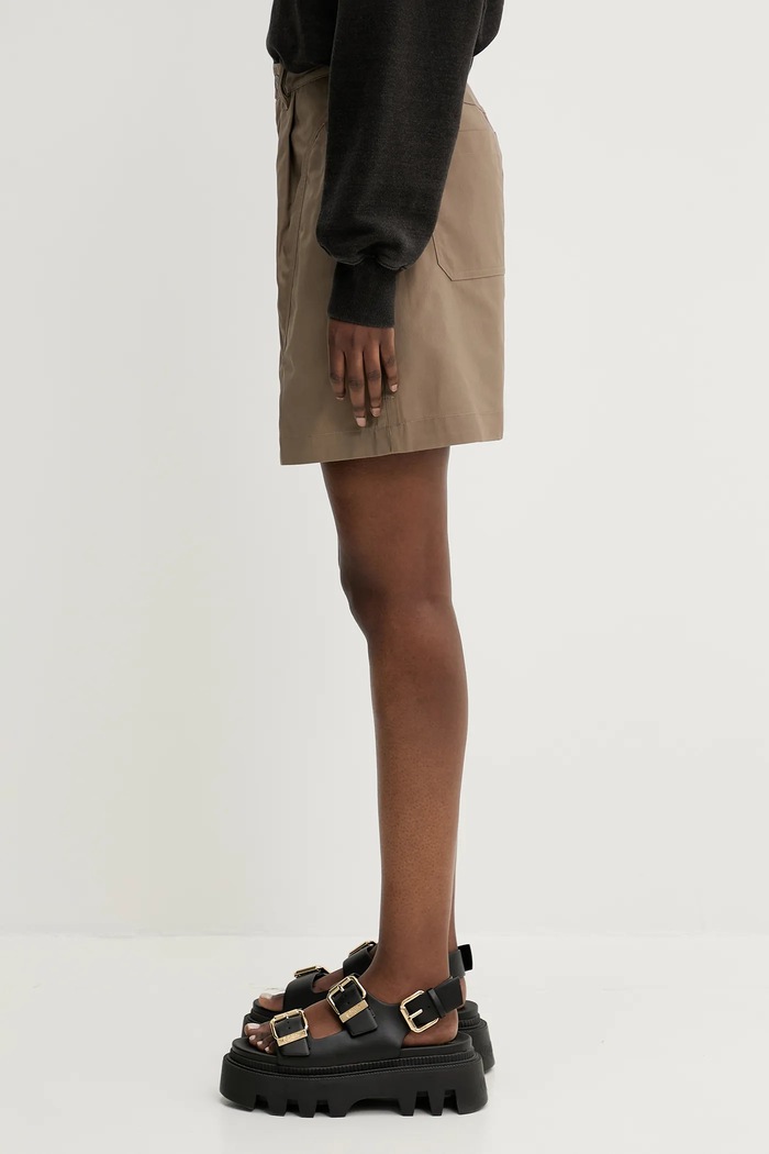 Fjallraven szorty Vardag Shorts F87105.244 brązowy SS25