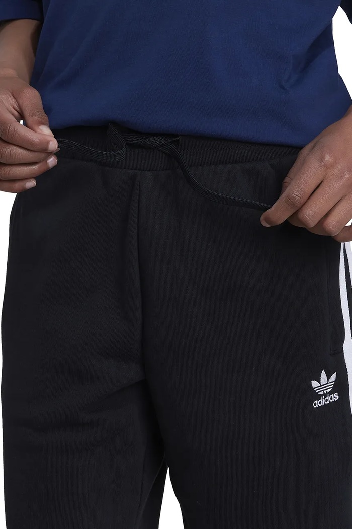 adidas Originals szorty dziecięce IY7481