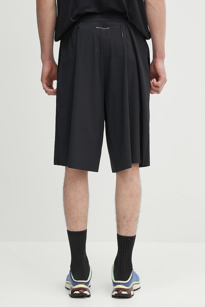 Odjeća Kratke hlače MM6 Maison Margiela x Salomon SH0MU0017 crna