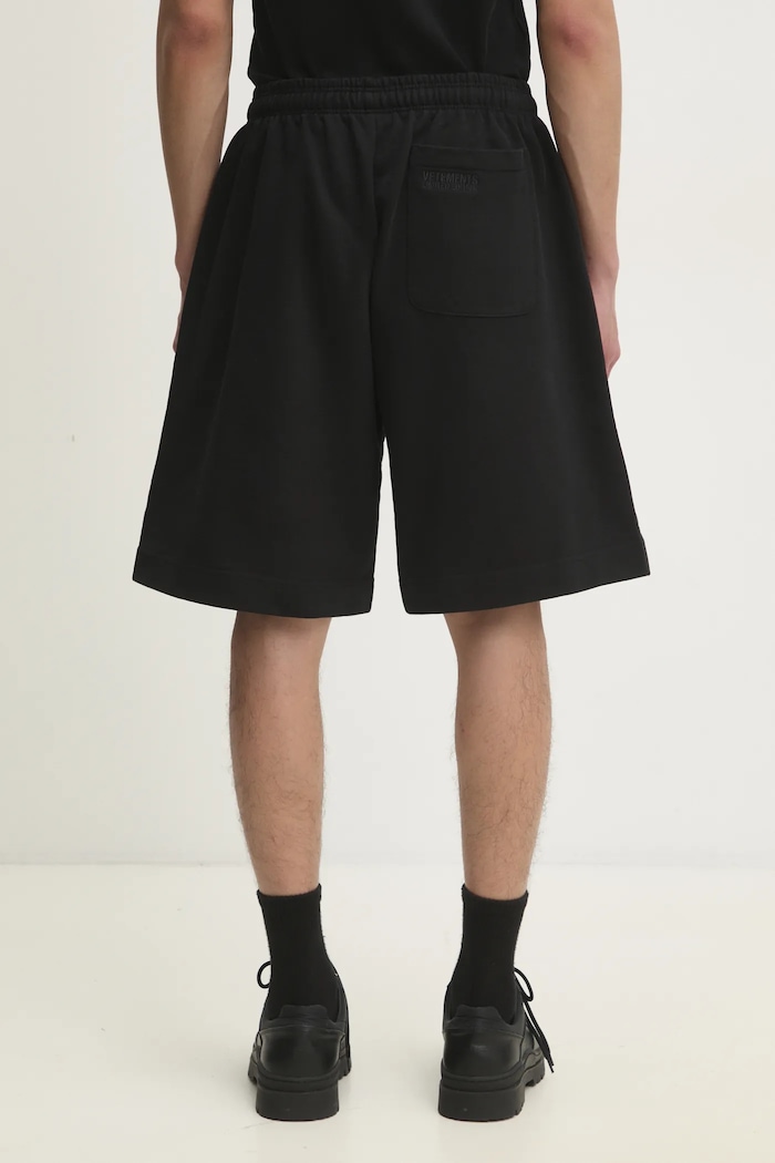 Clothing VETEMENTS shorts Oval Logo UA66SS600BB black