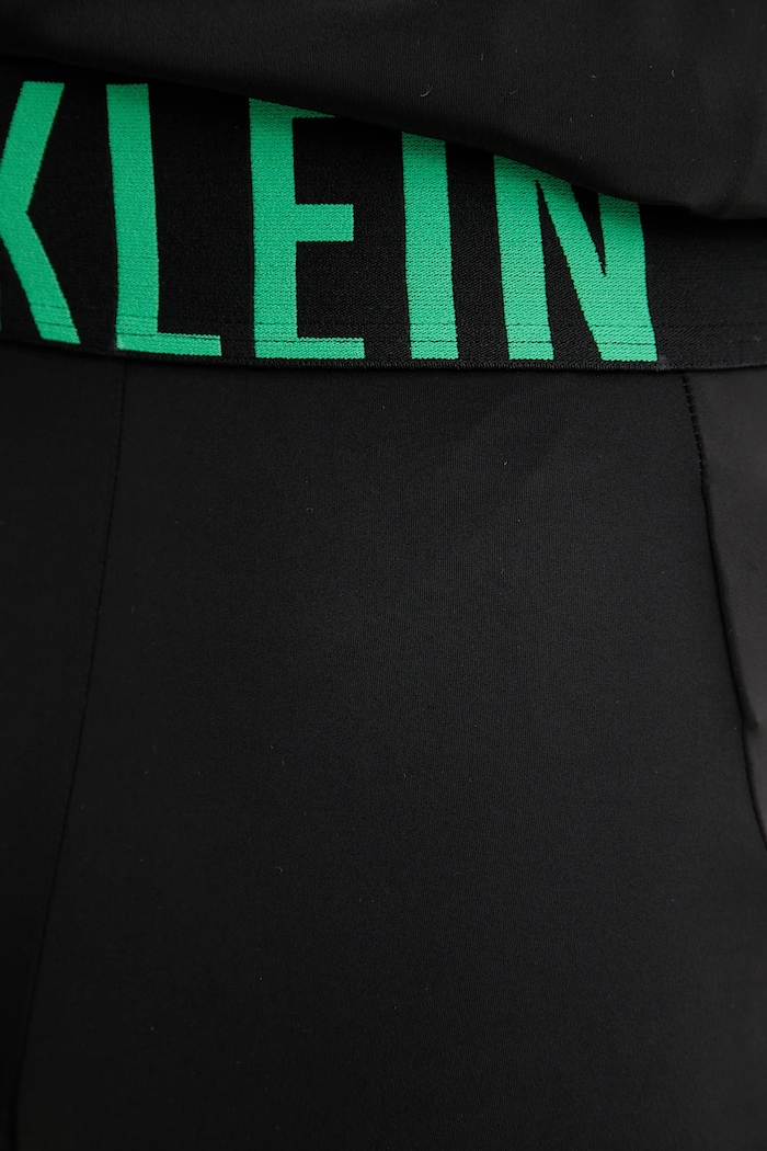 Kratke hlače za vadbo Calvin Klein Performance črna LVGMS5L700