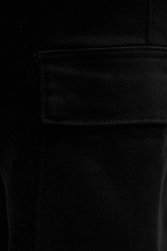 Kraťasy Pepe Jeans GYMDIGO FIVE POCKETS CARGO SHORT černá PM801177