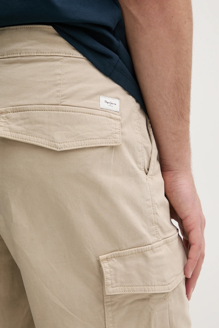 Pepe Jeans szorty SEASONAL CARGO SHORT beżowy PM801179
