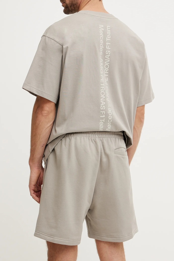 Oblečení Bavlněné šortky adidas x Mercedes JW3086 béžová