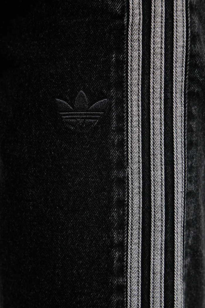 adidas Originals szorty jeansowe Firebird czarny JC6719