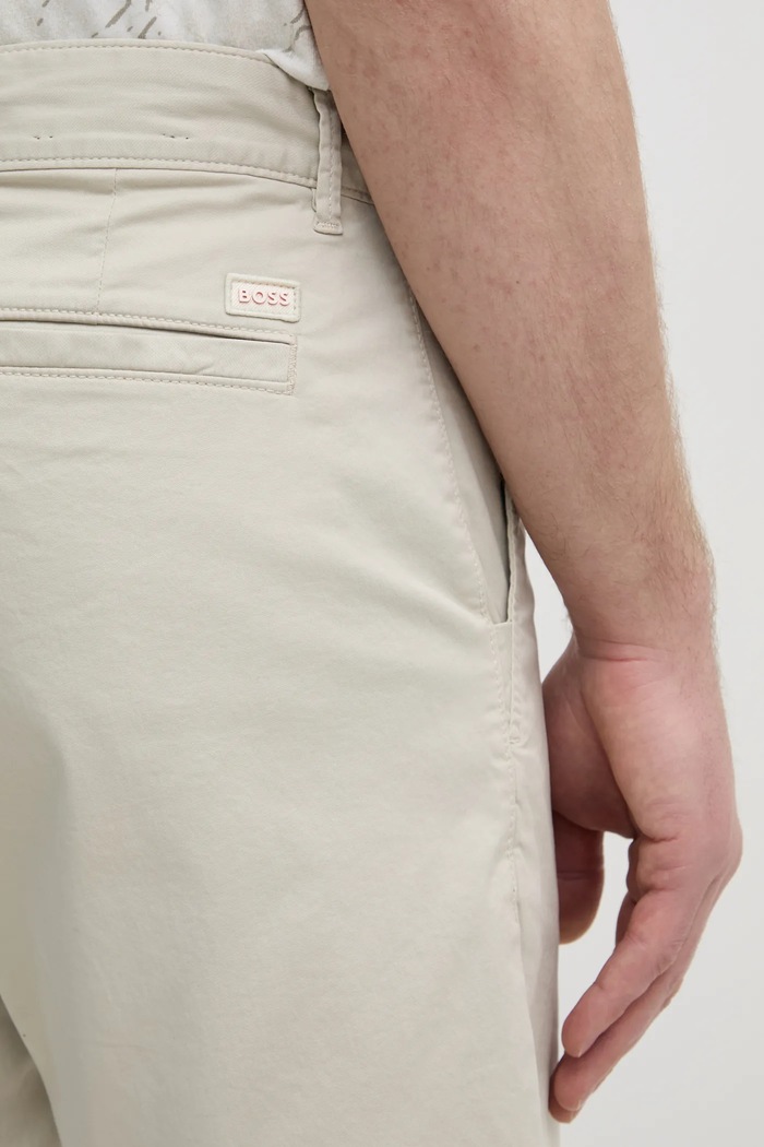 BOSS Orange šortky chino pánske bavlnené s elastanom béžová 50536723
