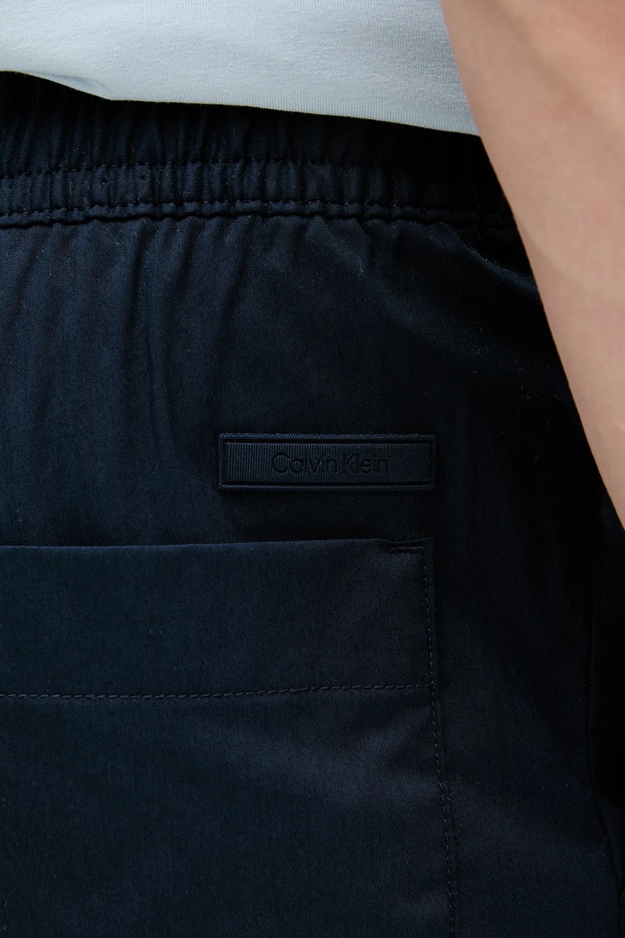 Kratke hlače Calvin Klein mornarsko modra K10K114064